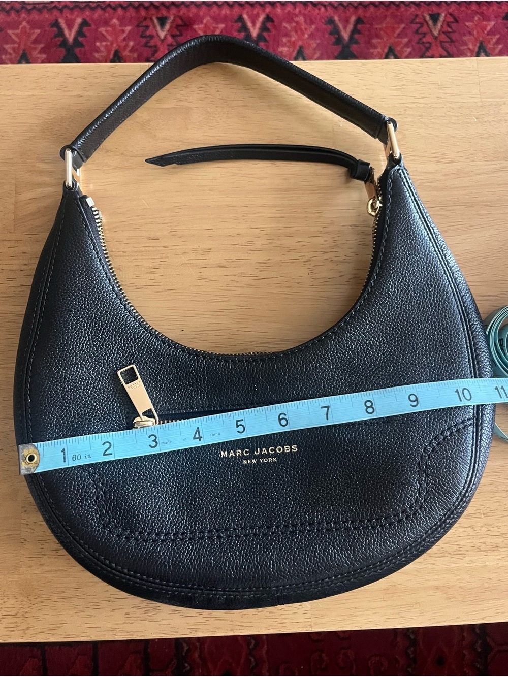 Marc Jacobs Black Leather Crescent Shoulder Bag - Picture 5 of 7